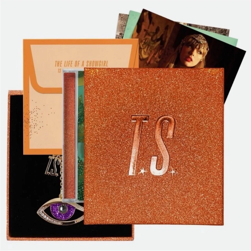 The Life of a Showgirl: Sweat and Vanilla Perfume Edition Limited Release. NO CD - Picture 2 of 4